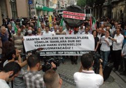 İran Konsolosluğu Önünde İdam Protestosu