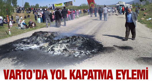 Varto'da Yol Kapatma Eylemi