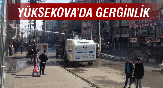 Yüksekova'da polis şehir merkezini boşalttı: 1 yaralı