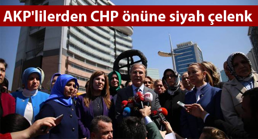 AKP'lilerden CHP önüne siyah çelenk