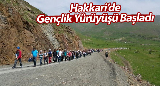 Hakkari’de Gençlik Yürüyüşü Başladı