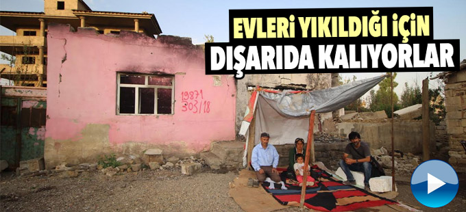 Evleri yıkıldığı için dışarda kalan Yüksekovalı Ürek ailesi yardım eli bekliyor