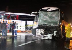 Yolcu otobüsleri çarpıştı: 68 yaralı