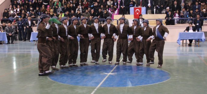 Hakkari'deki folklor yarışmasına davet
