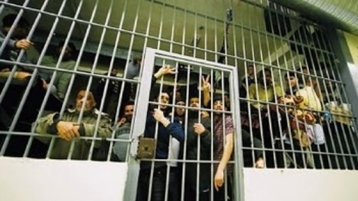 Cezaevlerinde 'vardiyalı uyuma' dönemi