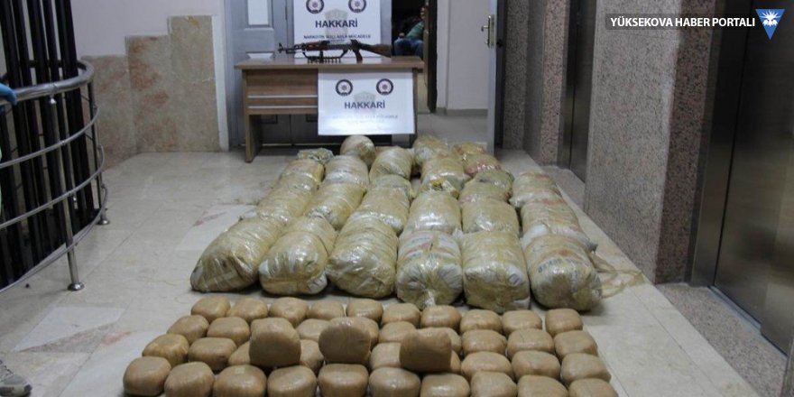 Hakkari’de 703 kilo 560 gram toz esrar ele geçirildi