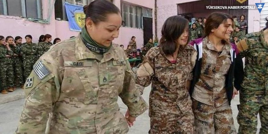 ABD askeri YPG'lilerle halayda