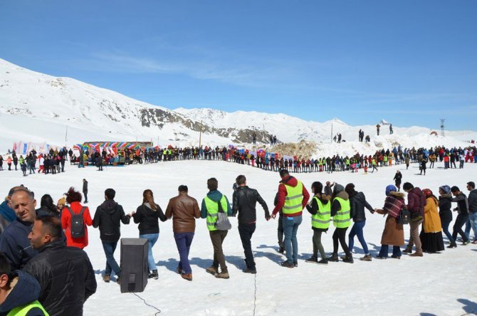 Hakkari'de Kar Festivali
