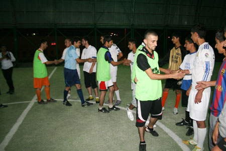 Hakkari turnuvasının ilk maçı başladı 13