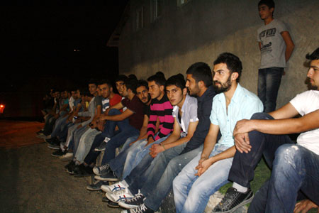 Hakkari turnuvasının ilk maçı başladı 18