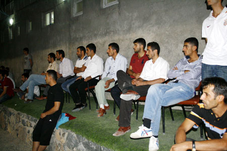 Hakkari turnuvasının ilk maçı başladı 19