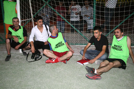 Hakkari turnuvasının ilk maçı başladı 23