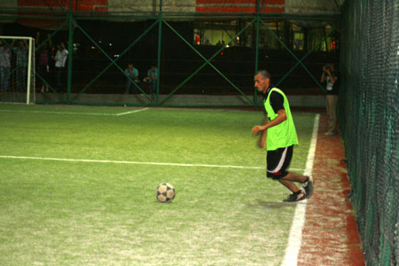 Hakkari turnuvasının ilk maçı başladı 24