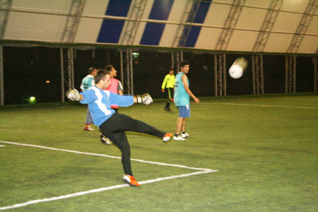 Hakkari turnuvasının ilk maçı başladı 32