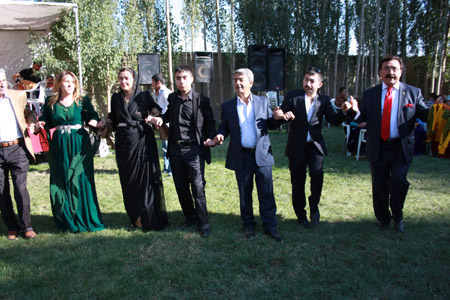 Yüksekova Düğünleri - Foto Galeri - 11 Eylül 2011 136
