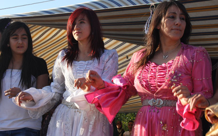 Yüksekova Düğünleri - Foto Galeri - 11 Eylül 2011 203