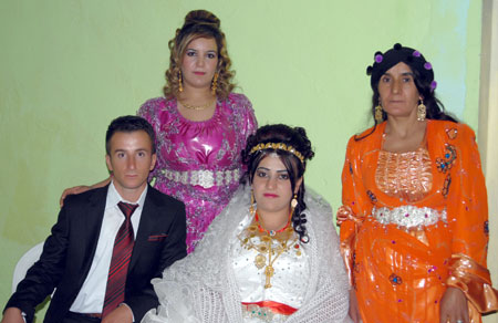 Yüksekova Düğünleri - Foto Galeri - 25  Eylül 2011 25