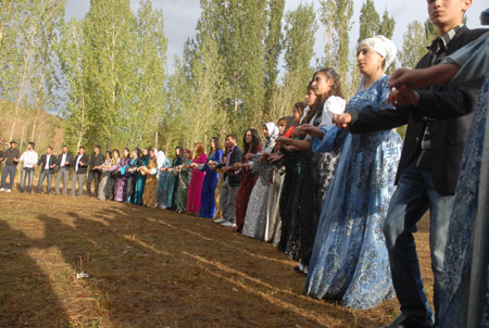 Yüksekova Düğünleri - Foto Galeri - 2 Ekim 2011 128