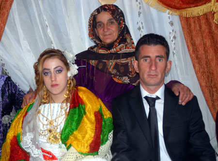 Yüksekova Düğünleri - Foto Galeri - 2 Ekim 2011 133