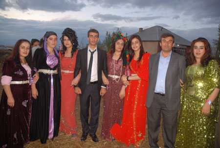 Yüksekova Düğünleri - Foto Galeri - 2 Ekim 2011 140