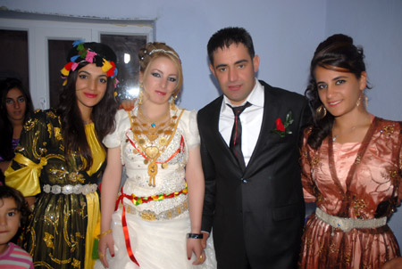 Yüksekova Düğünleri - Foto Galeri - 2 Ekim 2011 169