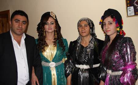 Yüksekova Düğünleri - Foto Galeri - 2 Ekim 2011 174
