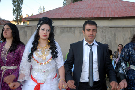 Yüksekova Düğünleri - Foto Galeri - 2 Ekim 2011 179