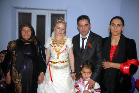 Yüksekova Düğünleri - Foto Galeri - 2 Ekim 2011 197