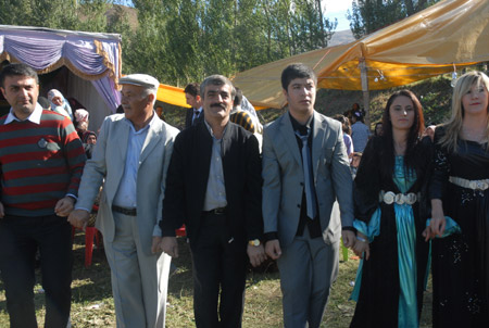 Yüksekova Düğünleri - Foto Galeri - 2 Ekim 2011 47