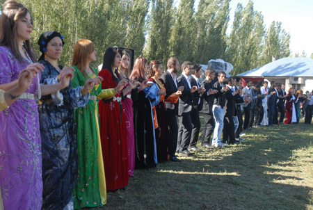 Yüksekova Düğünleri - Foto Galeri - 2 Ekim 2011 50