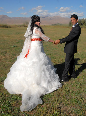 Yüksekova Düğünleri - Foto Galeri - 2 Ekim 2011 59