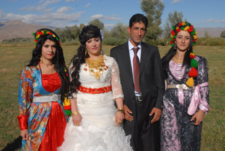 Yüksekova Düğünleri - Foto Galeri - 2 Ekim 2011 62