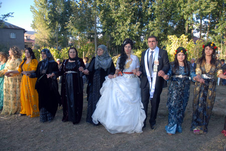 Yüksekova Düğünleri - Foto Galeri - 2 Ekim 2011 93
