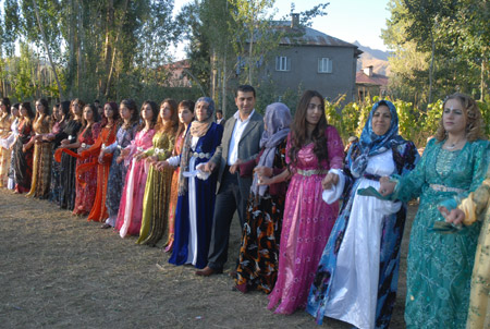 Yüksekova Düğünleri - Foto Galeri - 2 Ekim 2011 94