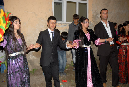 Yüksekova Düğünleri - Foto Galeri - 8 Ekim 2011 135