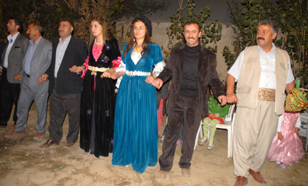 Yüksekova Düğünleri - Foto Galeri - 8 Ekim 2011 147