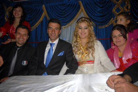 Yüksekova Düğünleri - Foto Galeri - 8 Ekim 2011 217