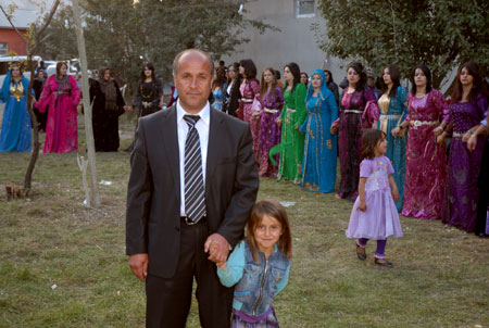 Yüksekova Düğünleri - Foto Galeri - 8 Ekim 2011 31