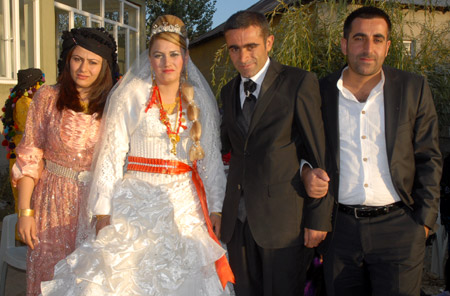 Yüksekova Düğünleri - Foto Galeri - 8 Ekim 2011 86