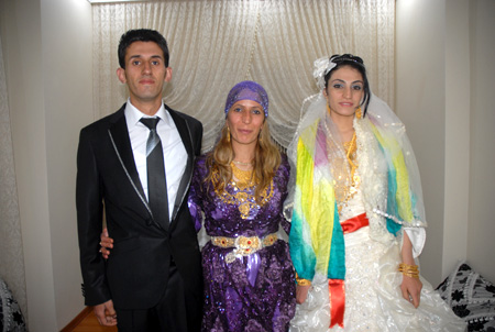 Yüksekova Düğünleri 10-16 Ekim 2011 115