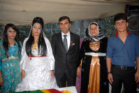 Yüksekova Düğünleri 10-16 Ekim 2011 133