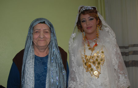 Yüksekova Düğünleri 10-16 Ekim 2011 191