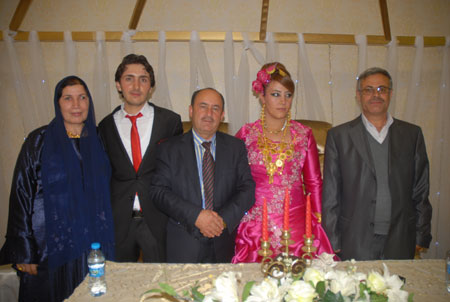 Yüksekova Düğünleri 10-16 Ekim 2011 28