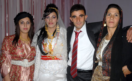 Yüksekova Düğünleri 10-16 Ekim 2011 51