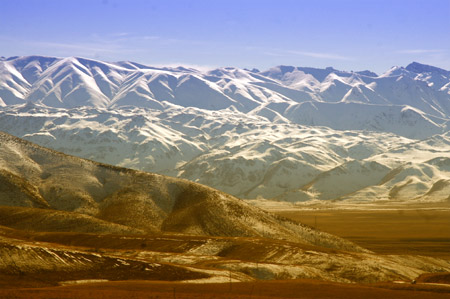 Karlı dağlarıyla Yüksekova 6