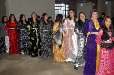 Yüksekova Düğünleri 12-13 Kasım 2011 47