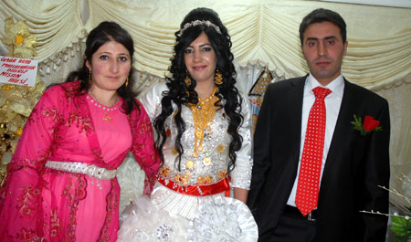 Yüksekova Düğünleri 12-13 Kasım 2011 58