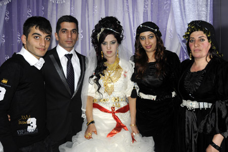 Yüksekova Düğünleri 19-20 Kasım 2011 25