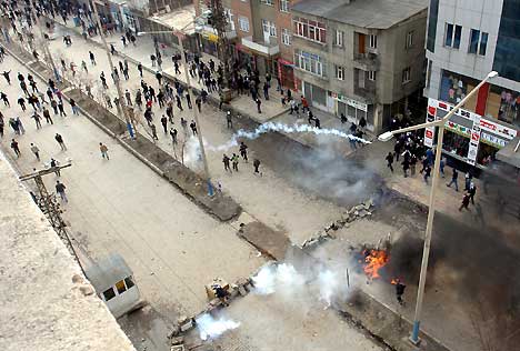 Yüksekova'da Newroz Gerginliği 12