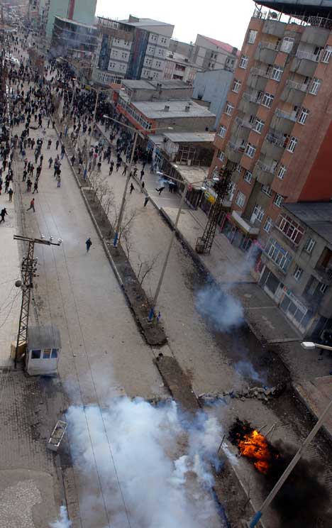 Yüksekova'da Newroz Gerginliği 14